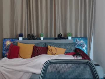 See Ay_kiss_jully online Now @ gooning.cam