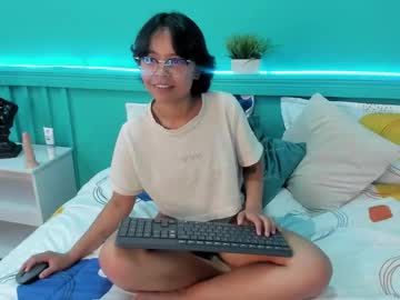 See Calipsoo_1 online Now @ gooning.cam