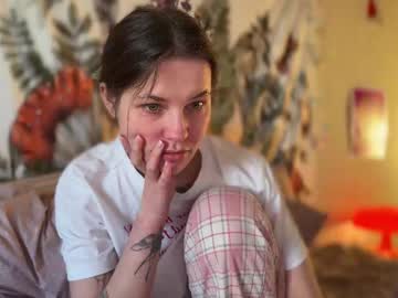 See Di_n_alex online Now @ gooning.cam