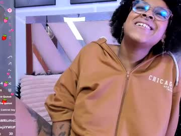 See Elit_noa online Now @ gooning.cam