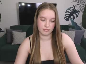 See Evajuly online Now @ gooning.cam