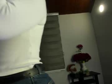 See Kylie_smith20 online Now @ gooning.cam