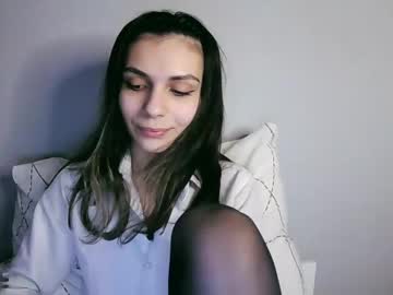 See Lilirose_x online Now @ gooning.cam