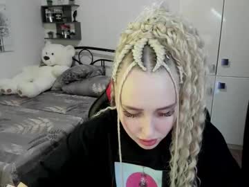 See Linatruly online Now @ gooning.cam