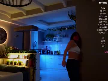 See Moon_deity online Now @ gooning.cam