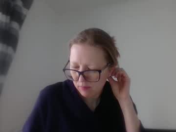 See Poorlittlething863035 online Now @ gooning.cam