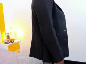 See Tyra_fox online Now @ gooning.cam